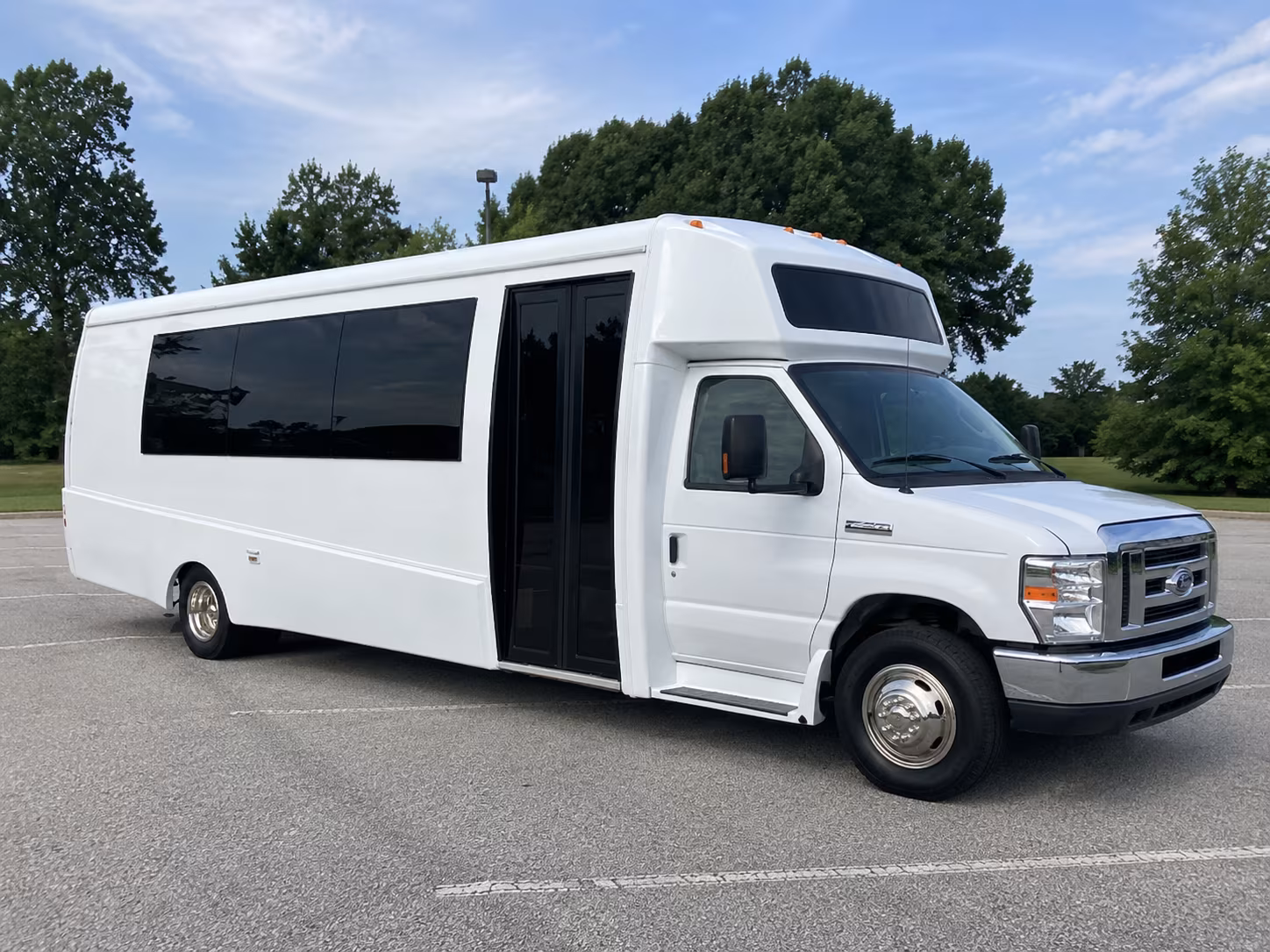 ceres 18 passenger party bus